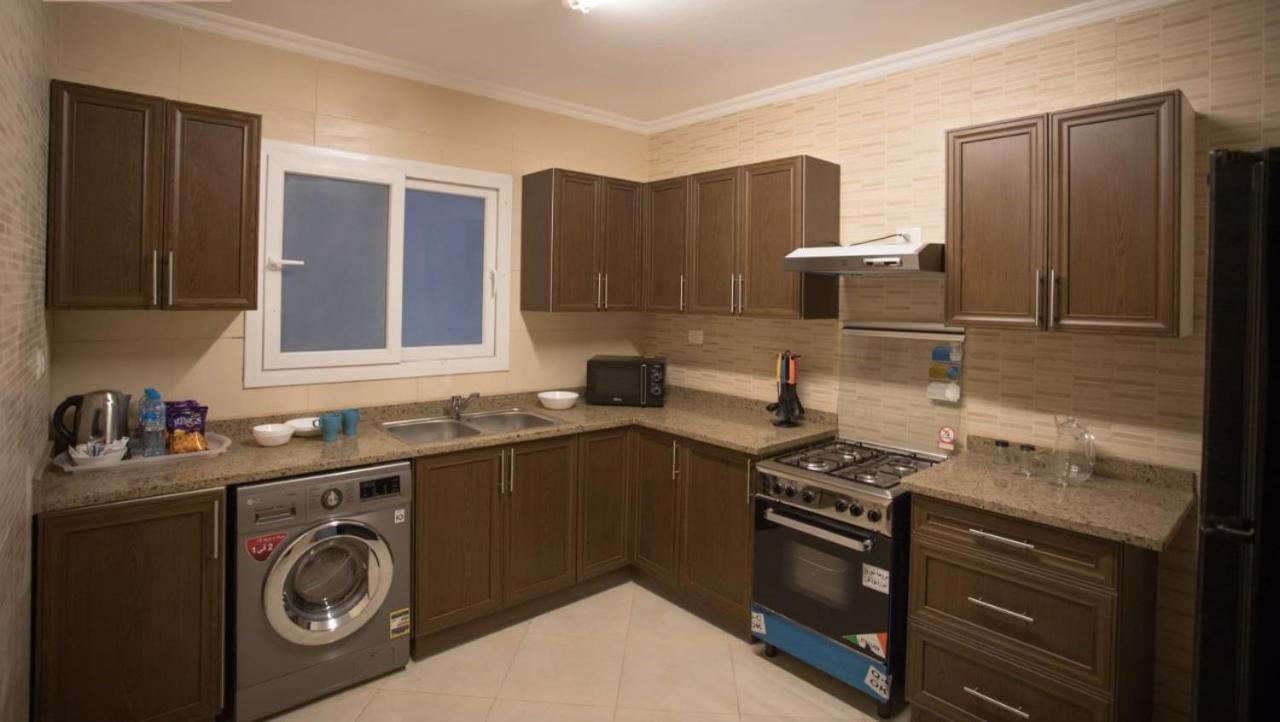 Parkside Boutique 3 Bbr Serviced Apartment - Ocean Blue - Near Airport El El Cairo Exterior foto
